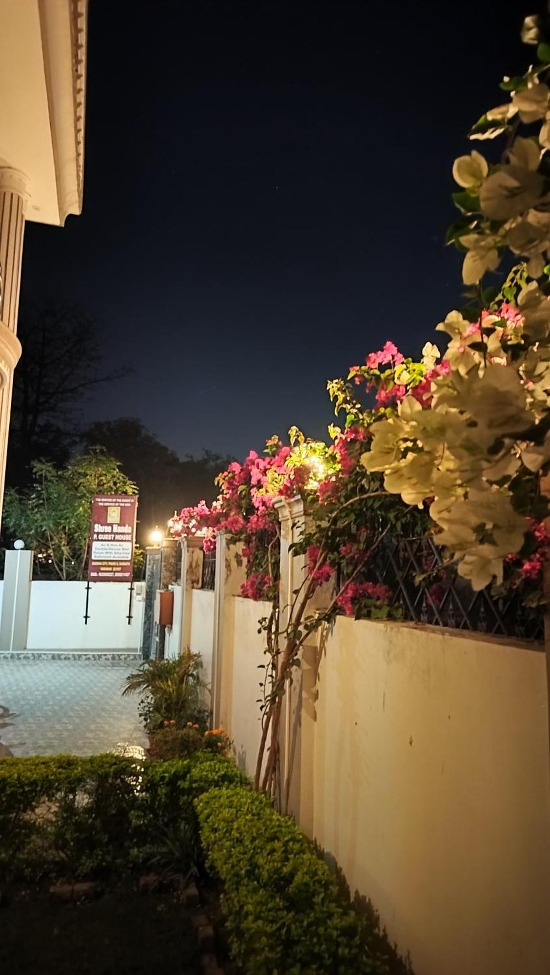Shree Nanda Guest House Varanasi Exterior foto